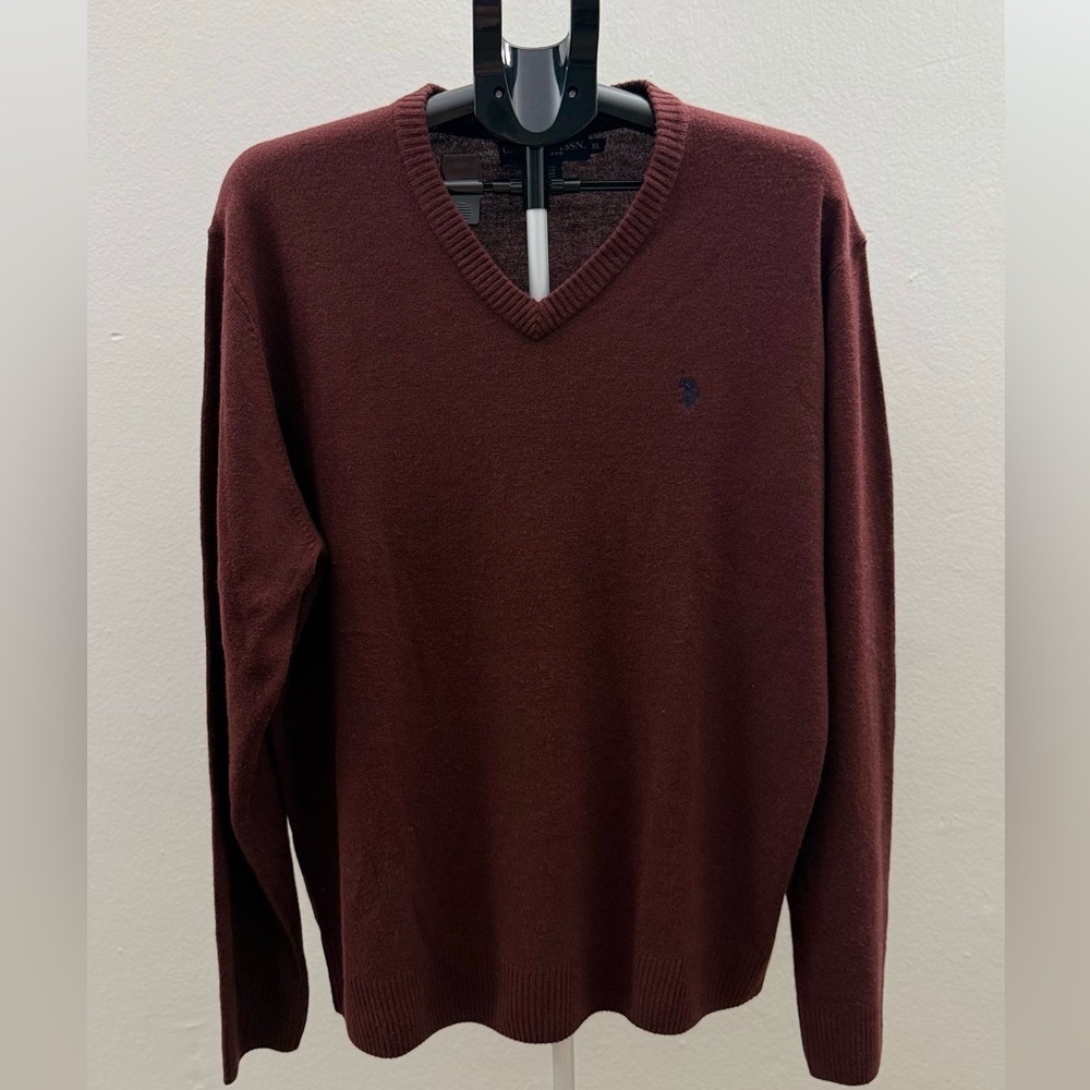 U.S. Polo Assn. Men's Maroon V-Neck Sweater Size XL